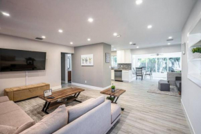 Wilton Tropical Oasis with Heated Pool and Hot Tub